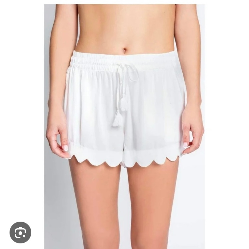 White Scalloped Hem Shorts